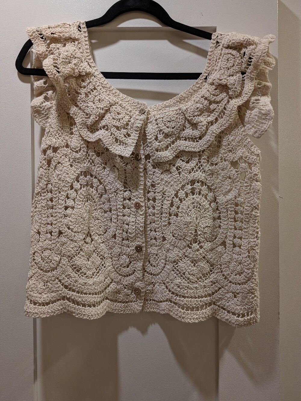 Liv Los Angeles 100% Cotton Crocheted Too,M